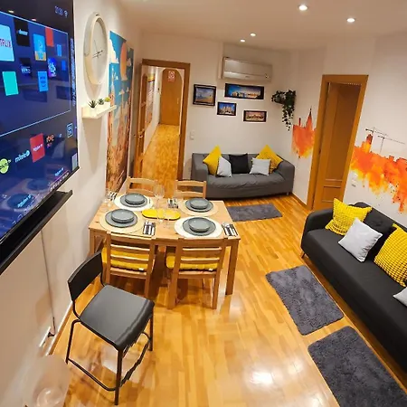Exclusivo Junto Sagrada Familia Apartment *