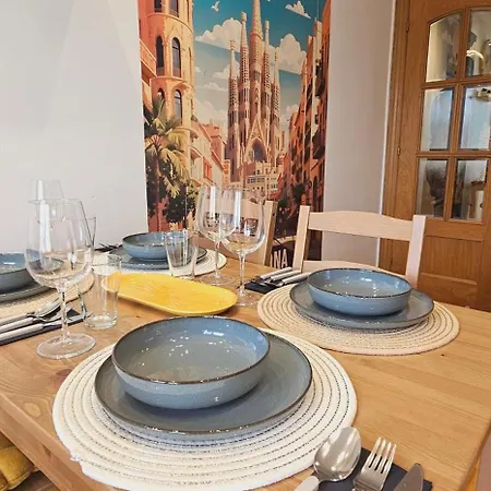 Exclusivo Junto Sagrada Familia Apartment *